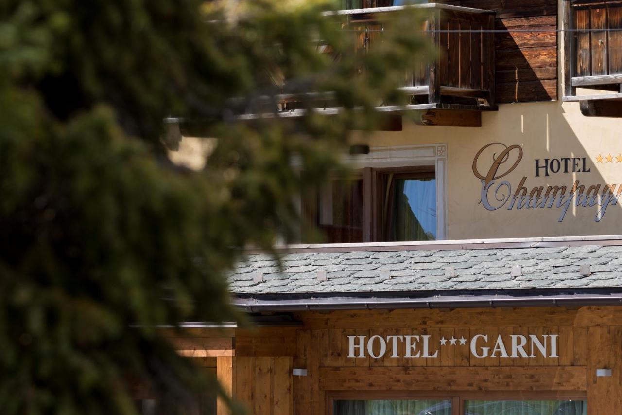 Champagne Hotel 3*